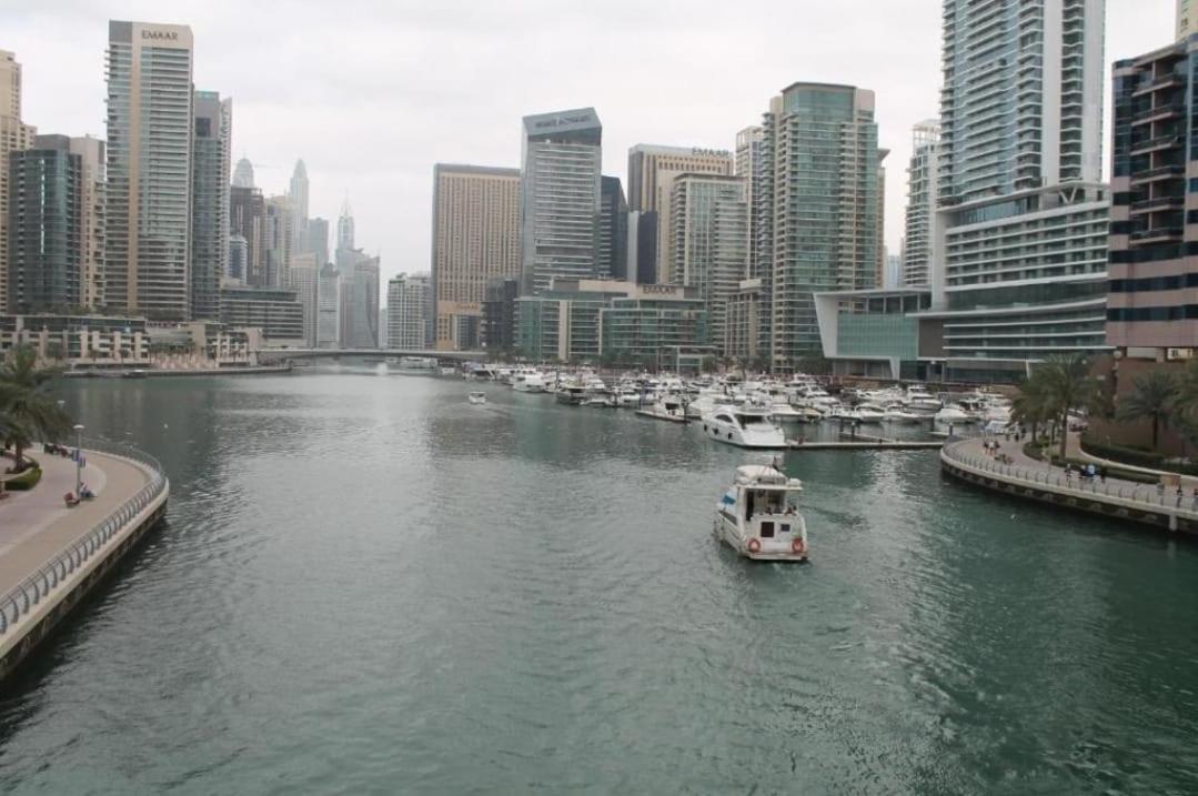 Stunning 1bedroom - With Amazing Marina View شقة